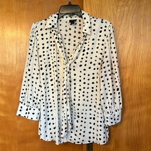 Worthington White and Black Blouse